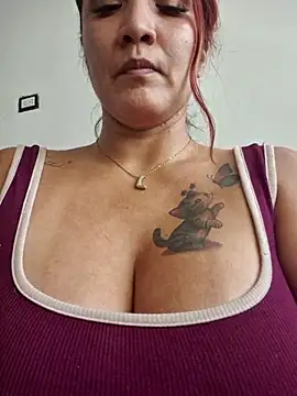 LISA BULLOCK  online show from April 2, 2026, 7:55 pm