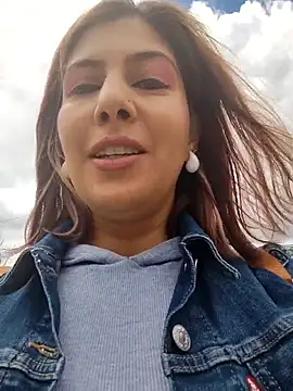 scarlett moore online show from October 9, 2025, 3:43 pm