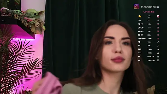 Snapshot of BabyYoda- chatting on November 13, 2025, 7:35 pm BabyYoda- online show from November 13, 2025, 7:35 pm