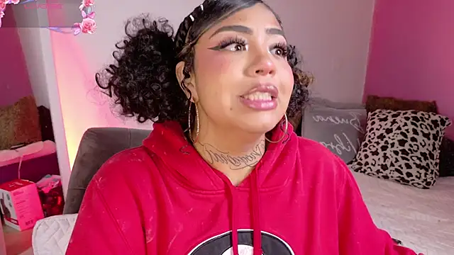 Snapshot of foxxy-lov3 chatting on February 19, 2026, 2:24 pm foxxy-lov3 online show from February 19, 2026, 2:24 pm