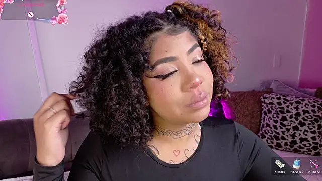 Snapshot of foxxy-lov3 chatting on February 24, 2026, 1:42 pm foxxy-lov3 online show from February 24, 2026, 1:42 pm