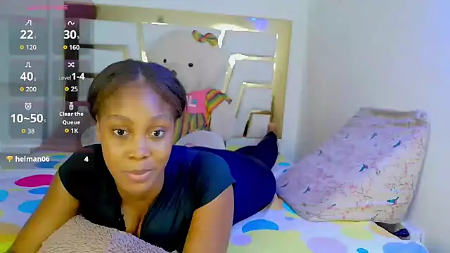 DayanaWood online show from November 19, 2025, 2:55 am