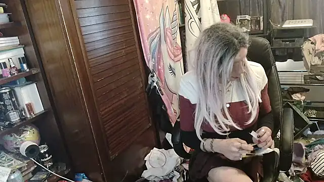 Ombeline1 online show from April 10, 2026, 8:08 am