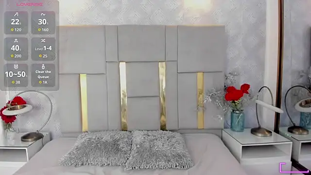 Camilaa Sanchez  online show from September 20, 2025, 12:39 pm