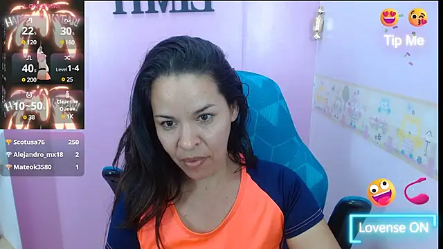 Snapshot of Lizeth_Bels chatting on January 3, 2025, 10:08 pm Lizeth Bels online show from January 3, 2025, 10:08 pm