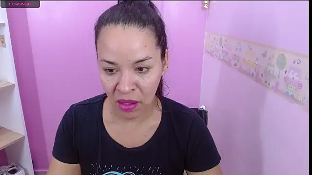 Snapshot of Lizeth_Bels chatting on January 19, 2025, 2:59 pm Lizeth Bels online show from January 19, 2025, 2:59 pm
