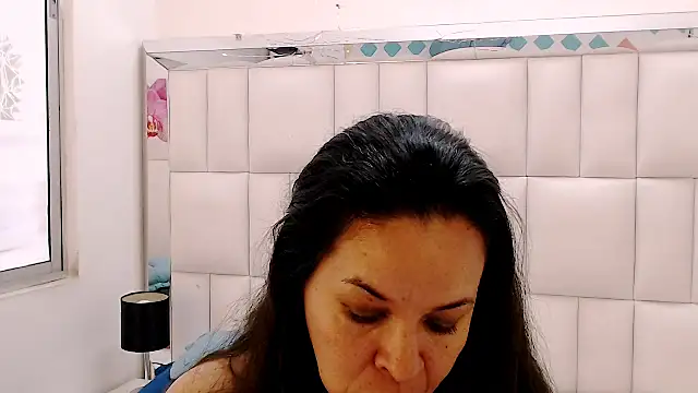 Snapshot of Lizeth_Bels chatting on January 26, 2025, 10:02 pm Lizeth Bels online show from January 26, 2025, 10:02 pm