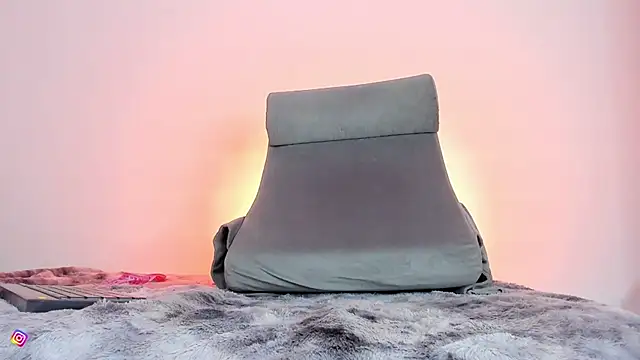 Snapshot of mariana_preciado chatting on February 13, 2026, 5:14 am mariana preciado online show from February 13, 2026, 5:14 am