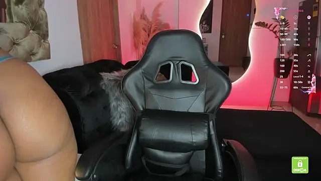 AmelyaMann online show from October 16, 2025, 1:12 pm