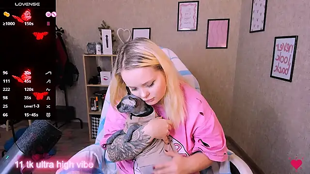 flower sarah  online show from February 25, 2025, 4:10 pm