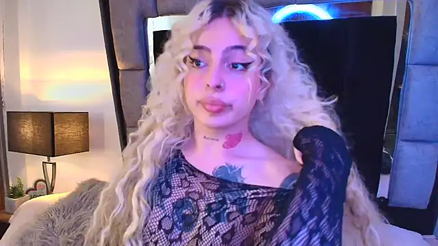 Snapshot of Bonnie_vega chatting on March 12, 2025, 6:55 pm Bonnie vega online show from March 12, 2025, 6:55 pm