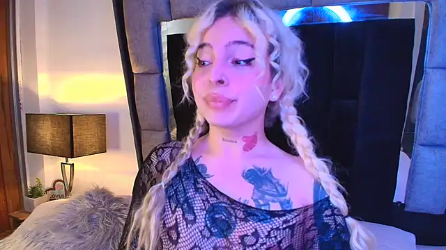 Snapshot of Bonnie_vega chatting on March 16, 2025, 6:12 pm Bonnie vega online show from March 16, 2025, 6:12 pm