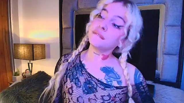 Snapshot of Bonnie_vega chatting on March 22, 2025, 2:05 am Bonnie vega online show from March 22, 2025, 2:05 am