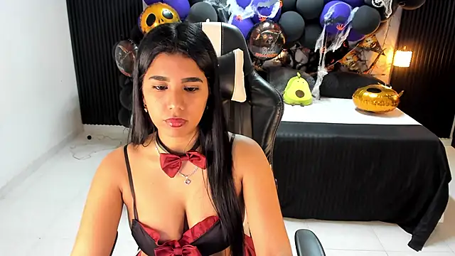 Ivy 16 online show from October 29, 2025, 12:07 pm