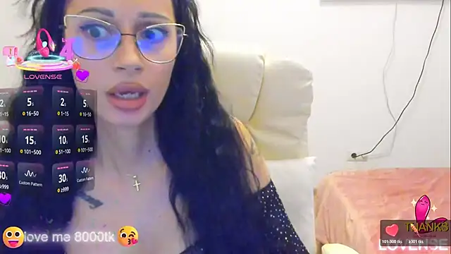 Snapshot of kissnicol32 chatting on November 19, 2025, 3:45 pm kissnicol32 online show from November 19, 2025, 3:45 pm