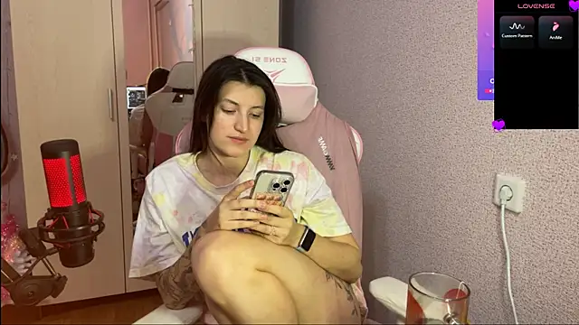 Snapshot of Katrin__kiss chatting on January 15, 2025, 8:16 pm Katrin kiss online show from January 15, 2025, 8:16 pm