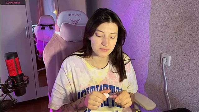 Snapshot of Katrin__kiss chatting on January 17, 2025, 11:27 am Katrin kiss online show from January 17, 2025, 11:27 am