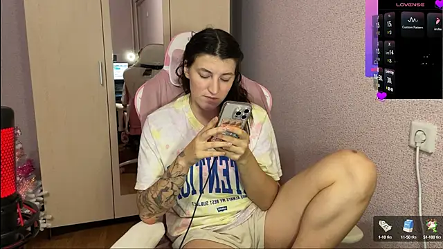 Snapshot of Katrin__kiss chatting on January 27, 2025, 2:57 pm Katrin kiss online show from January 27, 2025, 2:57 pm