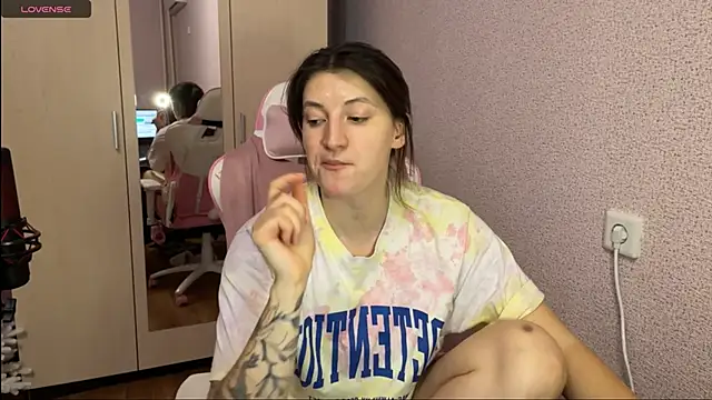 Snapshot of Katrin__kiss chatting on January 29, 2025, 5:13 pm Katrin kiss online show from January 29, 2025, 5:13 pm