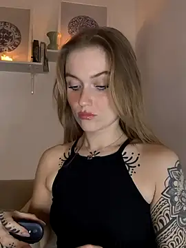 Snapshot of Goldloeckchen159 chatting on October 22, 2025, 7:13 pm Goldloeckchen159 online show from October 22, 2025, 7:13 pm