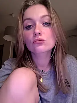 Snapshot of Goldloeckchen159 chatting on January 31, 2026, 10:30 pm Goldloeckchen159 online show from January 31, 2026, 10:30 pm