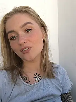 Goldloeckchen159 online show from June 14, 2026, 2:08 pm