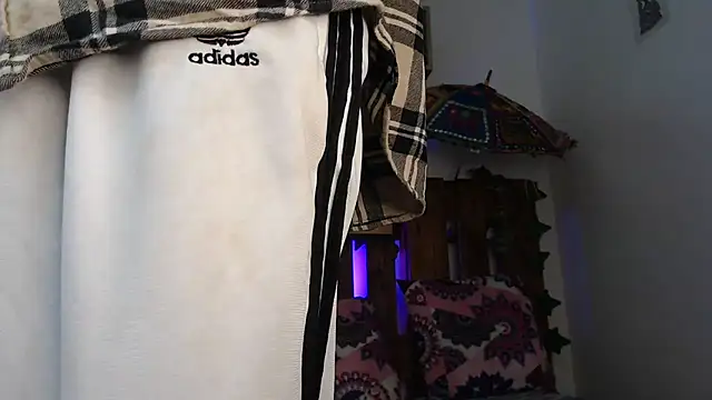 Snapshot of SARA_VAL3NTINA_ chatting on March 15, 2025, 6:25 am SARA VAL3NTINA online show from March 15, 2025, 6:25 am