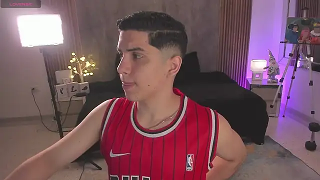 Brat  online show from December 13, 2025, 9:20 pm