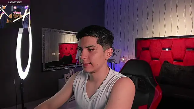 Snapshot of Brat_ chatting on February 1, 2026, 6:01 am Brat online show from February 1, 2026, 6:01 am