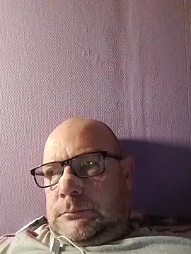 Snapshot of hairy_orbite chatting on October 19, 2025, 4:24 am hairy orbite online show from October 19, 2025, 4:24 am