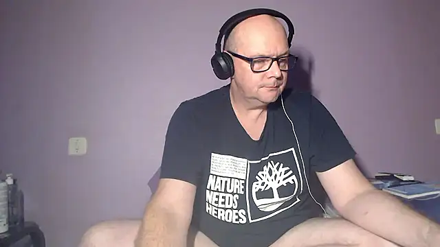 Snapshot of hairy_orbite chatting on November 2, 2025, 6:32 pm hairy orbite online show from November 2, 2025, 6:32 pm