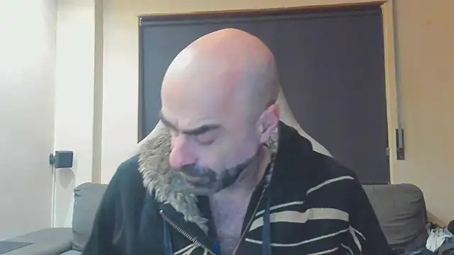 Snapshot of Bicopflirt chatting on February 5, 2026, 1:32 am Bicopflirt online show from February 5, 2026, 1:32 am