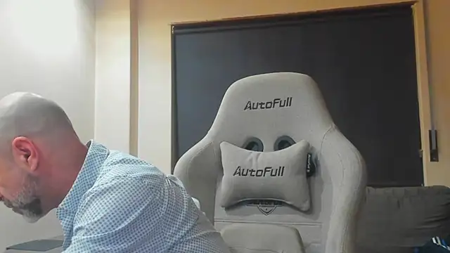 Snapshot of Bicopflirt chatting on February 27, 2026, 3:39 am Bicopflirt online show from February 27, 2026, 3:39 am