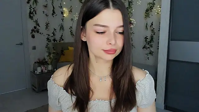 ContinentOfTranquility online show from November 30, 2025, 1:09 am