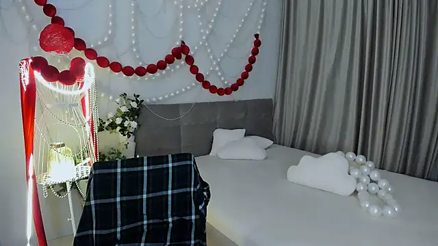 ContinentOfTranquility online show from April 14, 2026, 4:07 am