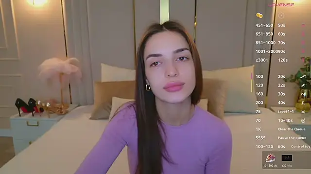 BellaHalles online show from December 23, 2025, 5:38 am