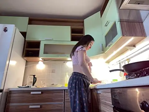 Snapshot of Jinna_milli chatting on February 28, 2026, 1:01 pm Jinna milli online show from February 28, 2026, 1:01 pm