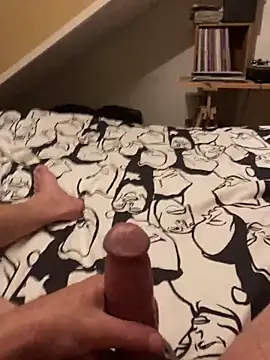 LivingLegend1978 online show from September 17, 2025, 5:58 pm