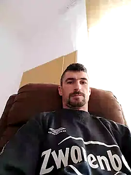 LOREDAN1 online show from December 28, 2024, 11:41 am