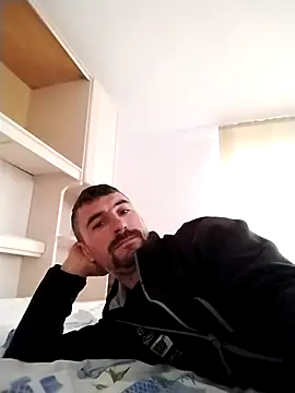 LOREDAN1 online show from February 28, 2025, 2:31 pm