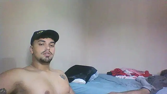 Xcumshot33 online show from November 16, 2025, 5:18 pm