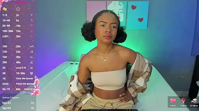 Snapshot of EmmaSmith06 chatting on October 8, 2025, 5:21 pm EmmaSmith06 online show from October 8, 2025, 5:21 pm