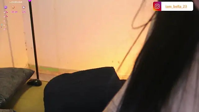 Snapshot of yourtoybella chatting on March 6, 2025, 10:36 pm yourtoybella online show from March 6, 2025, 10:36 pm