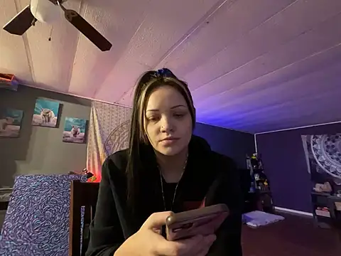 Snapshot of skinwalkingzombie chatting on December 11, 2024, 4:31 pm skinwalkingzombie online show from December 11, 2024, 4:31 pm