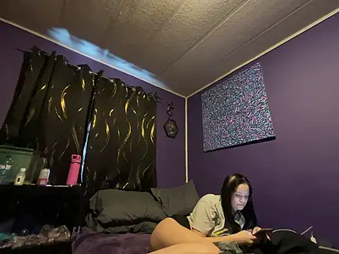 Snapshot of skinwalkingzombie chatting on February 7, 2025, 6:13 pm skinwalkingzombie online show from February 7, 2025, 6:13 pm