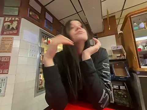 Snapshot of skinwalkingzombie chatting on February 18, 2025, 4:26 am skinwalkingzombie online show from February 18, 2025, 4:26 am