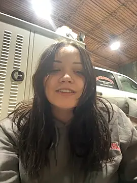 Snapshot of skinwalkingzombie chatting on November 6, 2025, 11:33 am skinwalkingzombie online show from November 6, 2025, 11:33 am