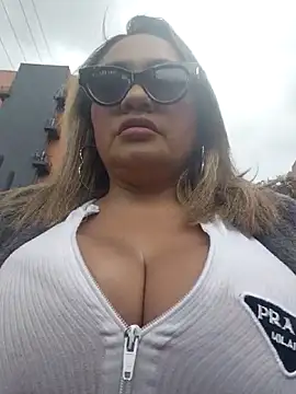 Afroditecash online show from October 17, 2025, 6:32 pm