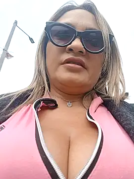 Afroditecash online show from December 22, 2025, 6:27 pm