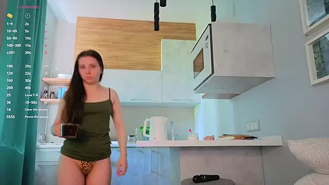 DonnaBurkee online show from June 30, 2026, 4:13 am